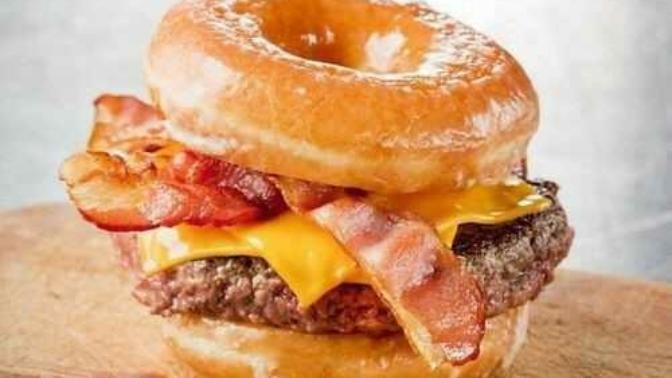 Would/have you eat (en) a donut burger?