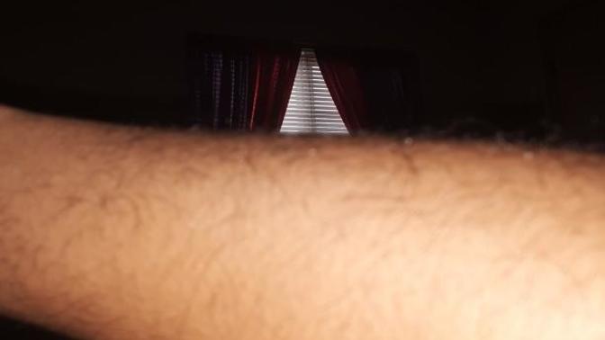 Would you date a girl that has hairy arms?