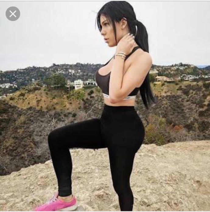 On a scale from 1-10 how much do you think straight guys would consider dating Blaire White?