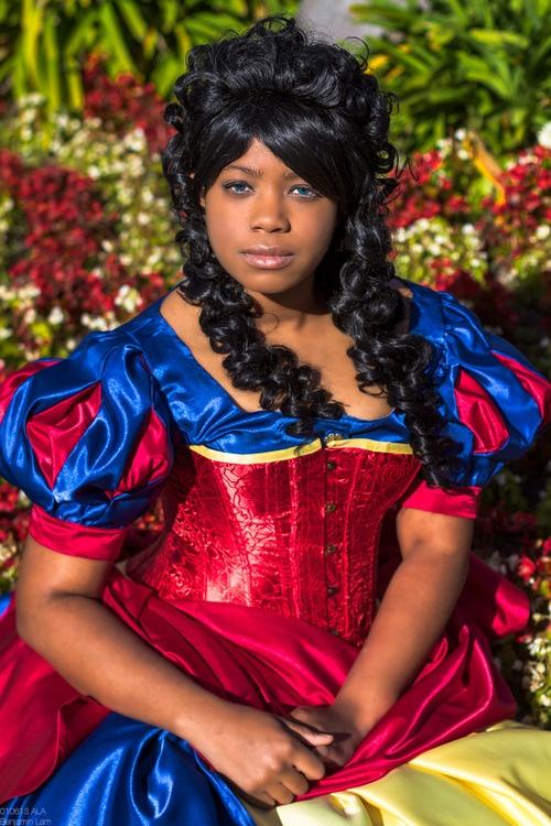 Twitch had banned this streamer, girl, for doing black face of a game character from Apex Legends. Do you agree with the ban?