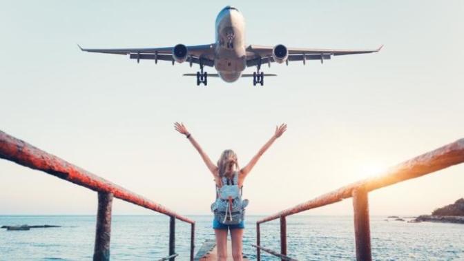 What do you like the most and the least about traveling?