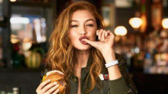 Guys, what foods do you like to see girls eating?