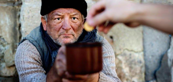 Should you give money to homeless people?