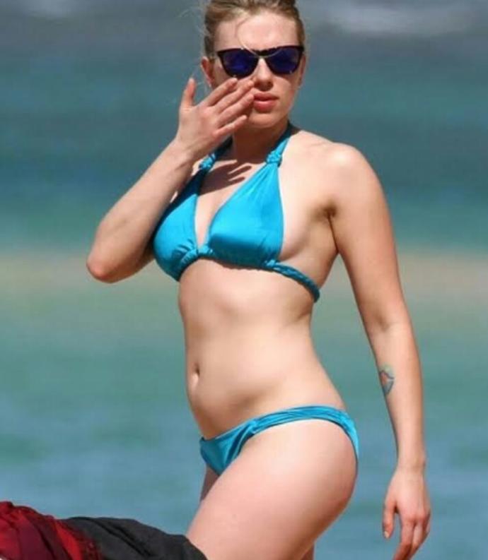 Scarlett Johansson or Jessica Alba - Who do you think has the better bikini body?