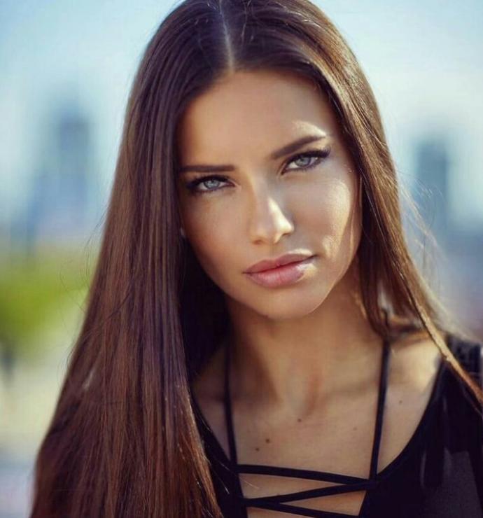 Which woman do you think is the best looking - Adriana Lima, Jessica Alba or Scarlett Johansson?