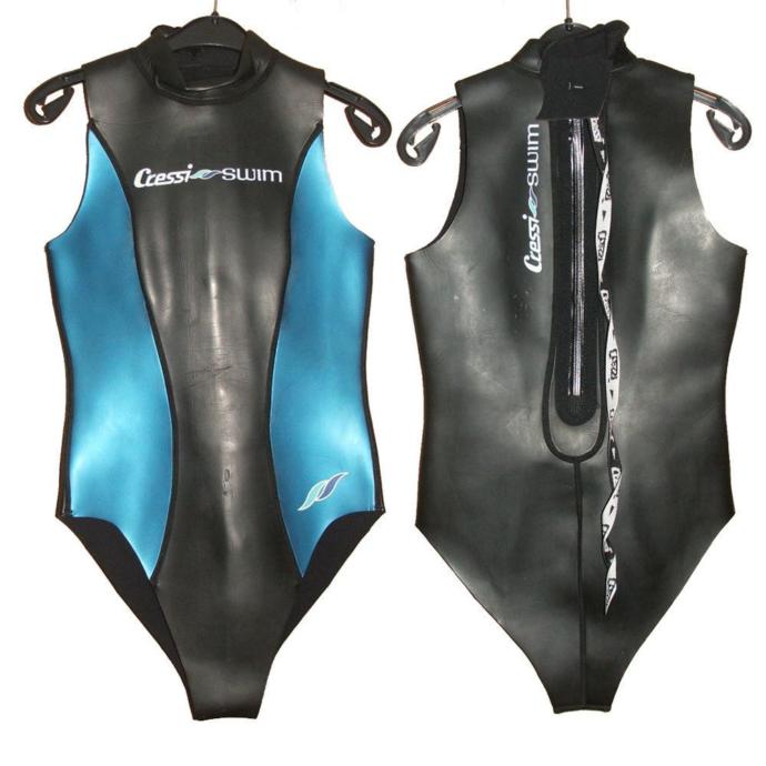 Girls, do you like wearing one-piece swimsuits?
