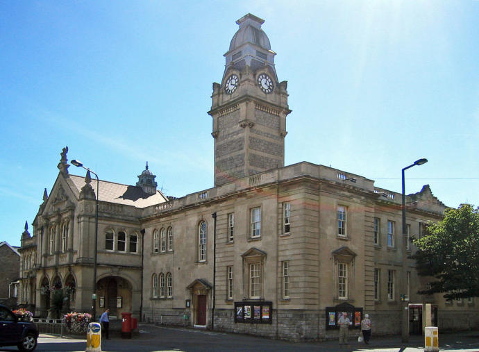 What's the difference between a town and a city?
