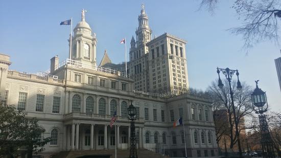 What's the difference between a town and a city?