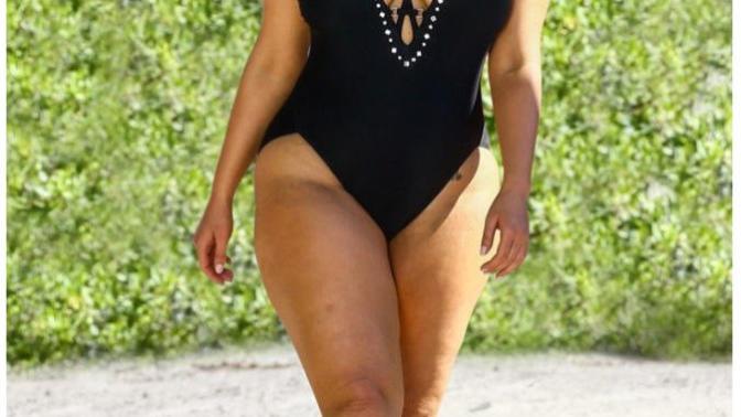 Is Ashley Graham attractive or overweight?