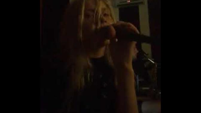 (short videos) which girl has more beautiful voice?