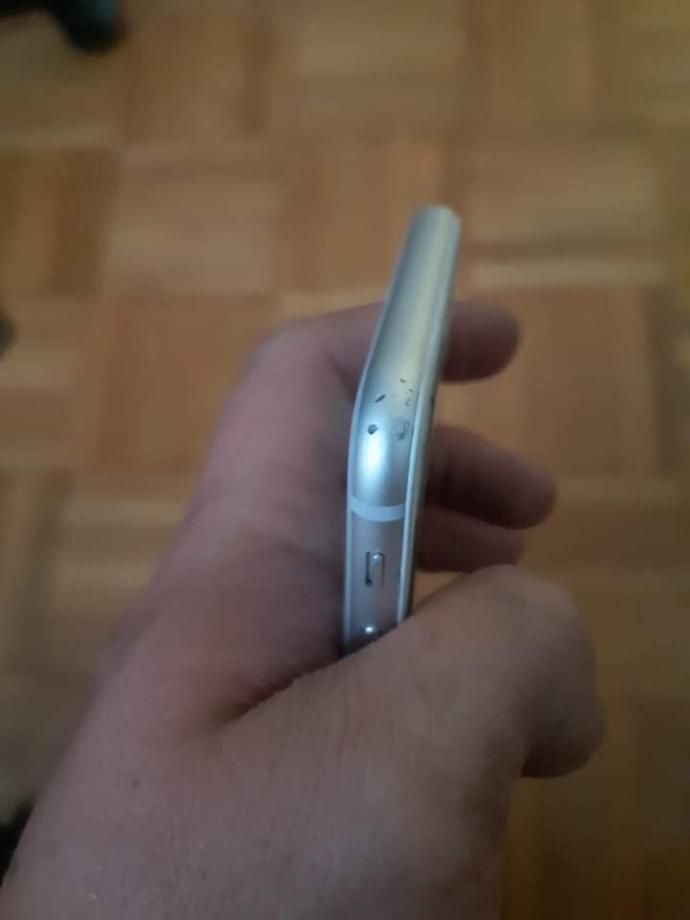 Do you consider this as a lot of scratches?