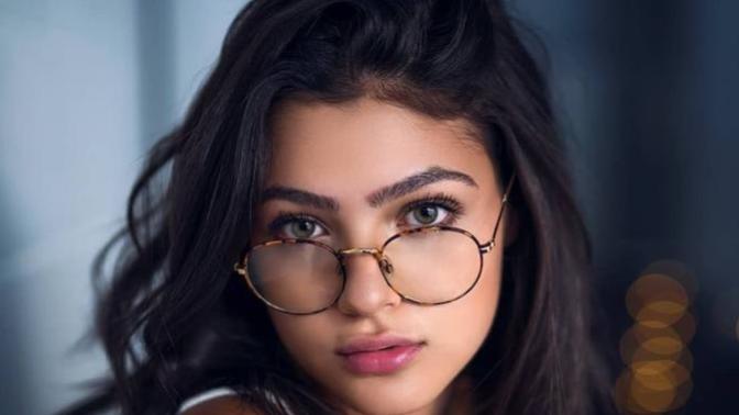 Can intellect outweigh attractive looks?