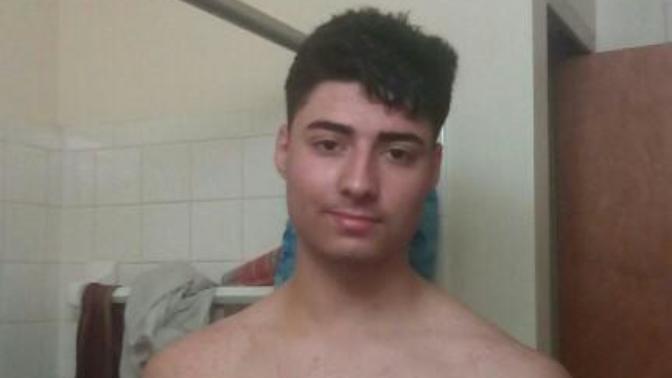Why can't I get women 😭 Am I ugly idk?