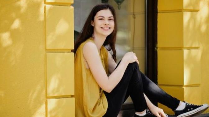 Why do some guys mistake a girl who is polite and has a friendly personality for flirting?