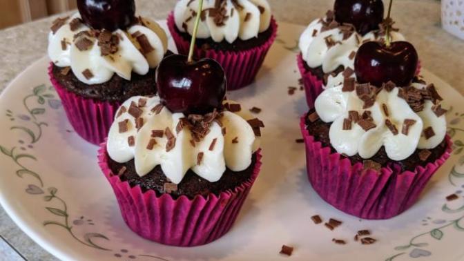 ❤️ What do you think of my Chocolate Cherry, Chocolate Raspberry, and Triple Berry Cupcakes?