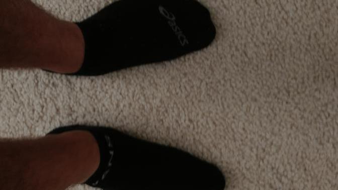 Do mismatching socks matter? If so, why?
