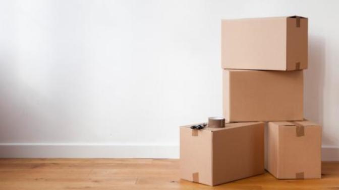 Do you follow a timeline when moving out during a break up or pause from your partner?