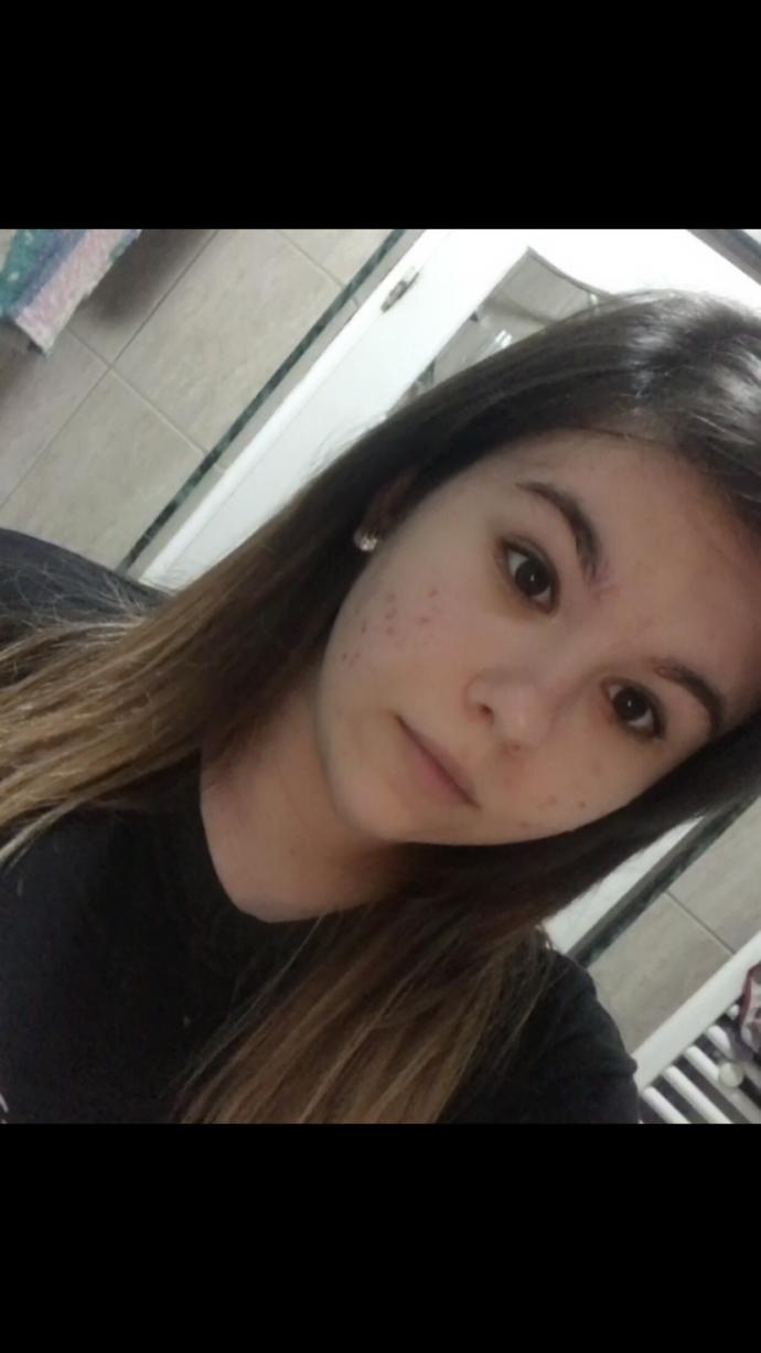 without makeup/bare face