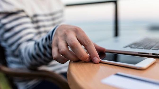 Is leaving your ex on “read” a bad thing?