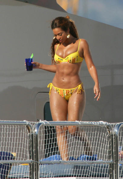 Guys, do you prefer SLIM-SLIM or SLIM-THICK?