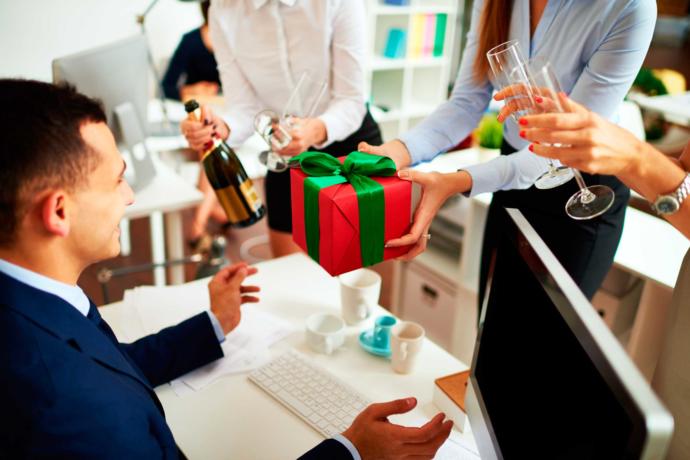 If you all agreed and went all in with your co-workers for a group gift for someone and one person didn't pay, what would you do?