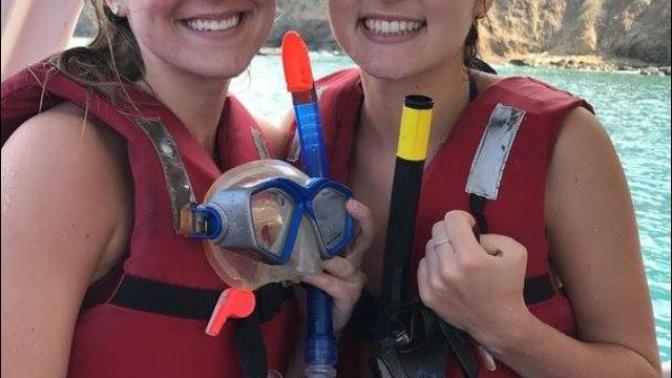Out on the boat again this weekend! How many times have yous all been on the water this summer? Do you like to go out on the water?