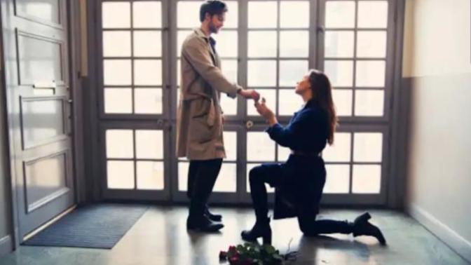 Guys, if your girlfriend proposed to you would you say yes? Or do you believe that the man should propose?