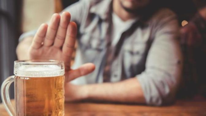 Girls, would you be okay with dating a guy who doesn’t drink?