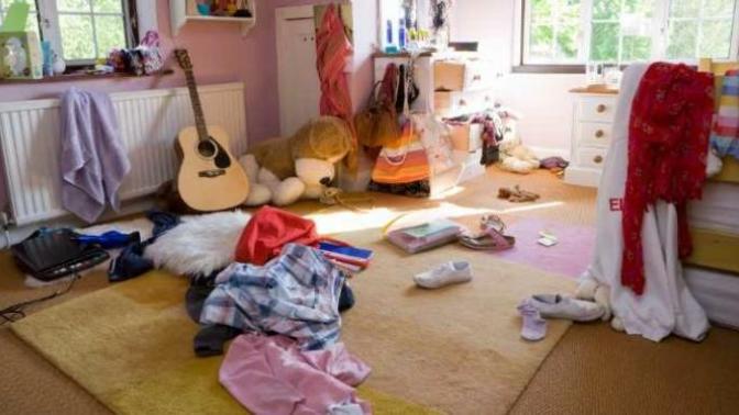 Could you date someone of the opposite sex, who is constantly messy?