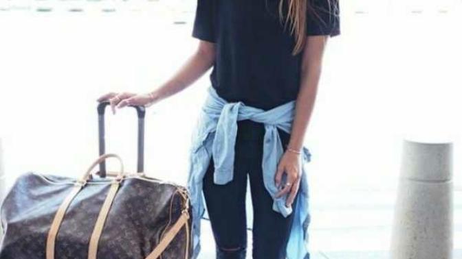 Girls, what should I wear on my first flight?