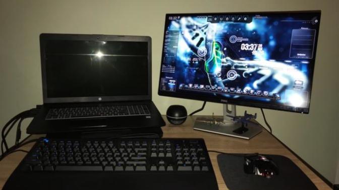 Do you like my laptop setup?