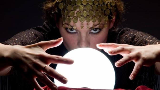 If fortune tellers' fortune telling were actually real, would you want them to tell you your future?