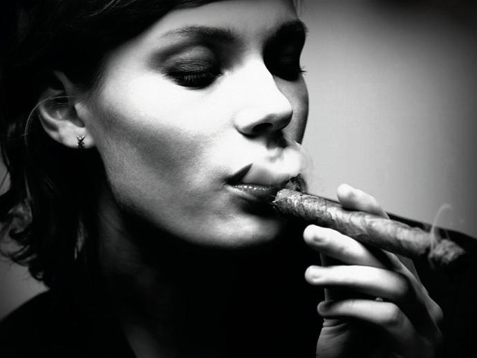 If you smoke, would you share a cigar/cigarette with your date?