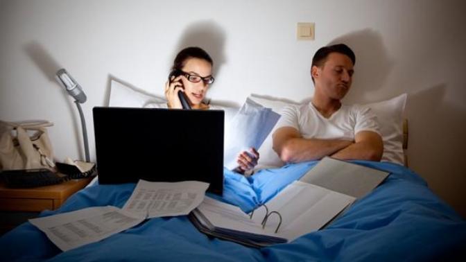 Would you date a workaholic?