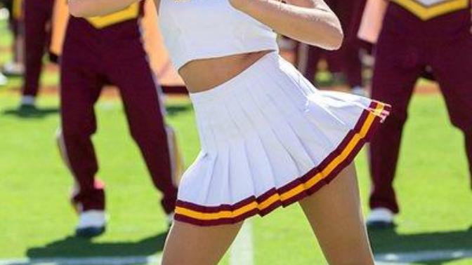 Can a fat woman be cheerleader?