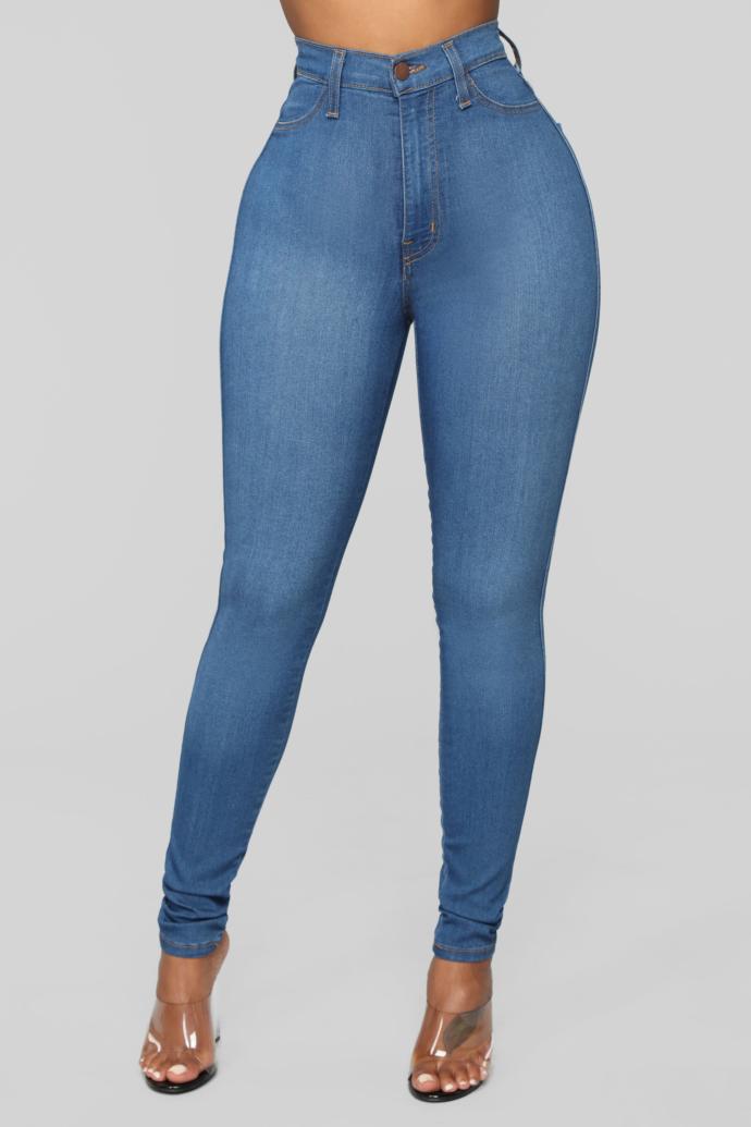 Do you like leather pants on women? And girls do you wear?