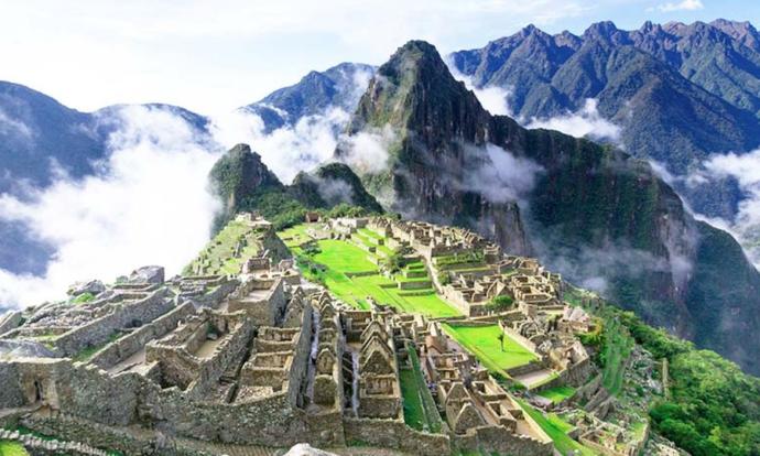 Which place would you rather visit??