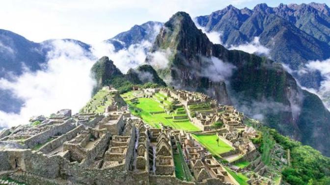 Which place would you rather visit?
