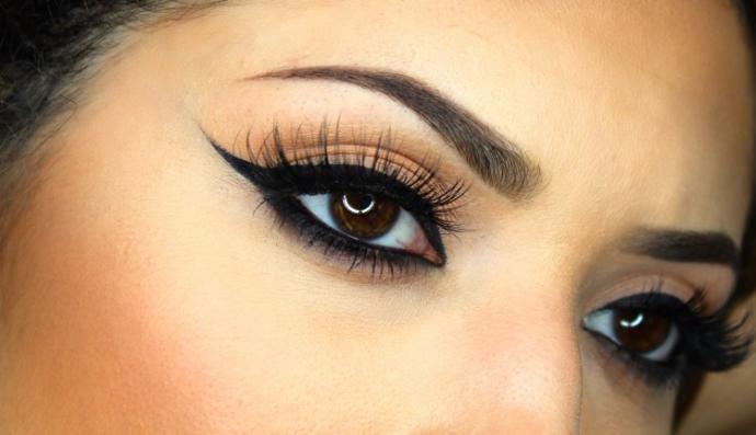 Which look is the best for brown eyes?