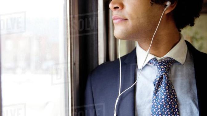 Is it weird to wear suits while taking public transportation?
