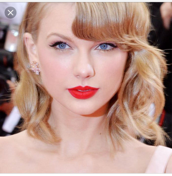 Are full or thin lips more attractive? 