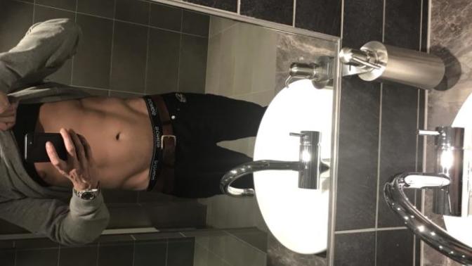 Fitness and nutritional health: are guys who have a v line slim stomach around there waist leading to the groin attractive?