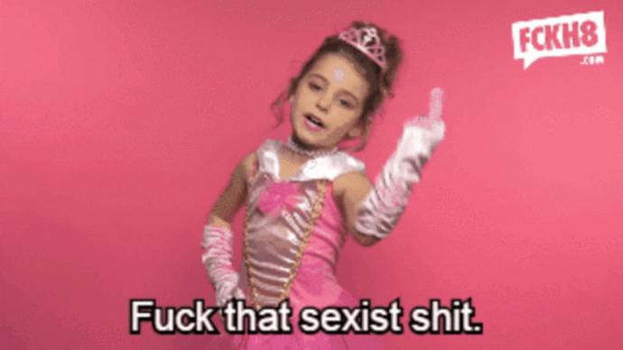 Spanish girls! Is the greeting “Hola, Señorita” sexist?