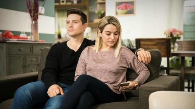 Is it fair to ask my girlfriend to remove a certain guy from her Snapchat?