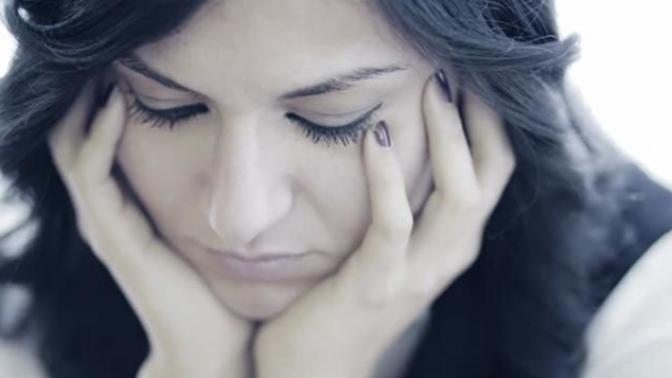 How do I overcome the fear of rejection and tell a guy how I feel?