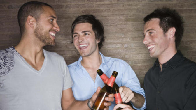 Do guys tell their mates about hook ups?