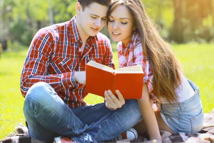 Are relationships in college a good idea or a bad idea?