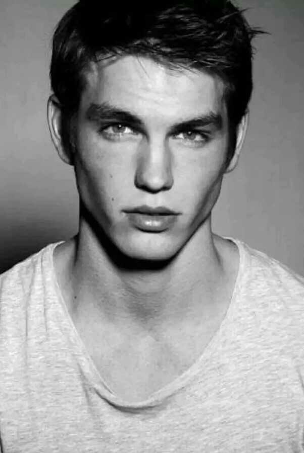 Is it impossible to be attractive without a good jawline? GirlsAskGuys