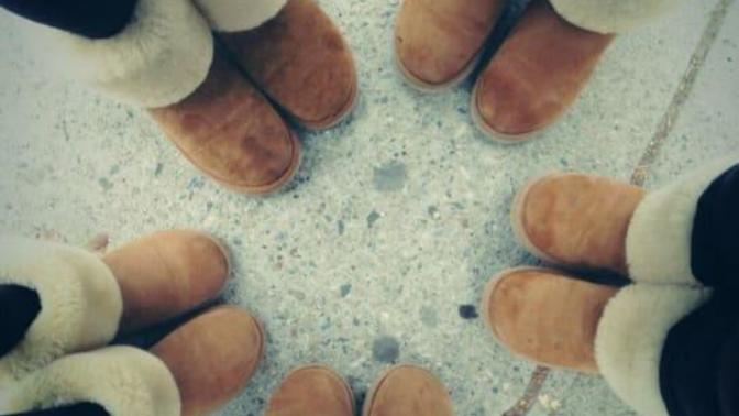 Girls, when it comes to wearing uggs do you fold them over to show the furry part or do you leave them as is?