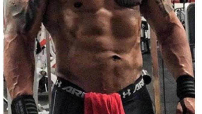 Am I the only girl who doesn’t like huge bulky men?